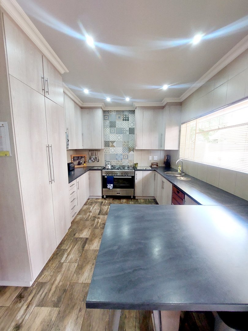 3 Bedroom Property for Sale in Flamwood North West